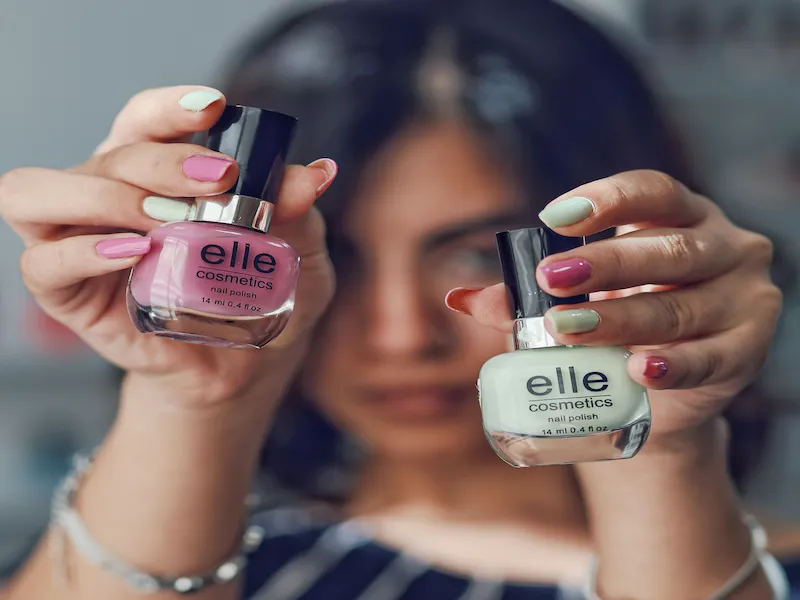 Soft pink gel manicure with floral nail art